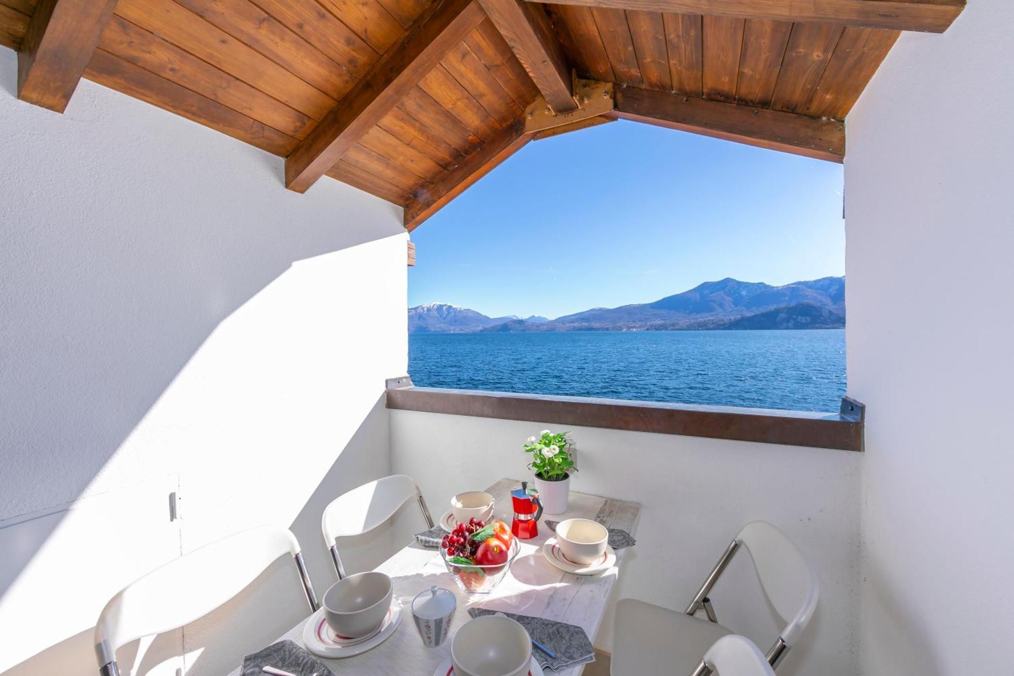 Blu Lake Apartment On Ghiffa Beach - Happy Rentals Dış mekan fotoğraf